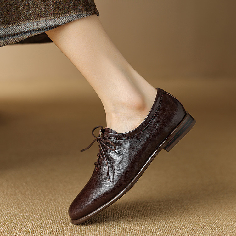 Women's Leather Flat Shoes Low Heel Round Toe Spring 2025