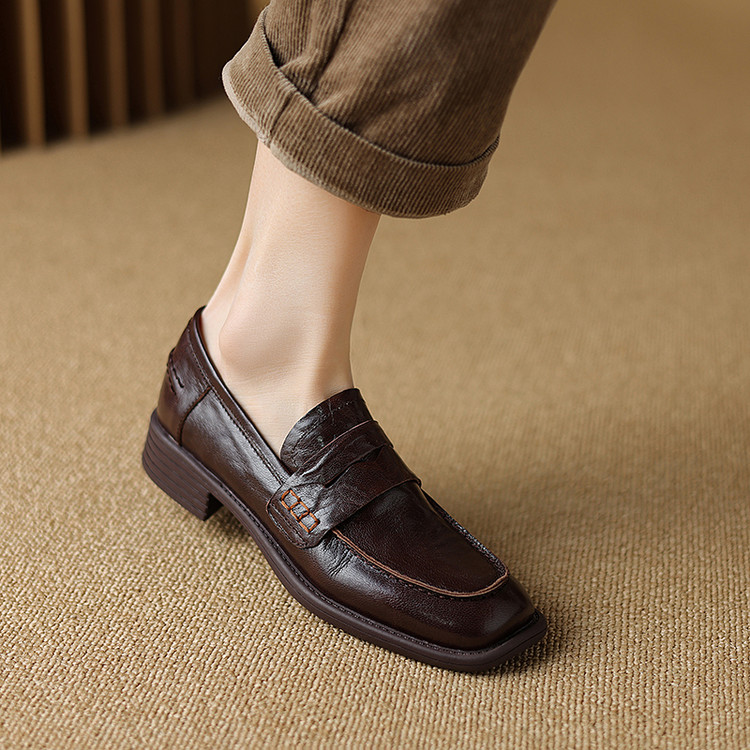 Women's Square Toe Low Heel Flat Shoes in Leather